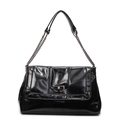 Bolso tote de cuero sintético negro pulido con correa de cadena plateada y cierre de giro - Negro