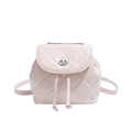 Mini mochila rosa pálido acolchada con cierre de giro plateado y asa de cadena mujer - Rosa