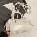 Sac Boston chic en similicuir beige avec double poignée et bandoulière amovible - Sans Pendentif / Blanc