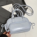 Sac Boston en similicuir bleu clair avec nœuds latéraux et double poignée - Sans Pendentif / Bleu