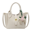 Sac seau beige en cuir grainé avec doubles poignées et charm pégase coloré élégant - Grand / Sans Pendentif / Blanc Cassé
