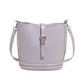 Minimalistische fliederfarbene Eimer-Handtasche aus Kunstleder mit silberner Schnalle - Lila
