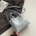Sac seau élégant en cuir gris clair avec poignées et bandoulière réglable amovible - Sans Pendentif / Bleu