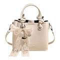 Sac seau blanc crème avec nœud en dentelle, perles, pendentif cœur et bandoulière - Avec Nœud en Dentelle de Perles / Blanc