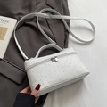 Fashionable white ostrich pattern handbag with silver zipper and adjustable crossbody strap - Off-white - No Pendant
