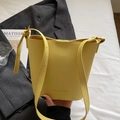 Bright yellow lychee pattern bucket bag with fashion text and adjustable shoulder strap - Yellow - No Pendant