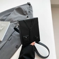 Borsa a tracolla a scatola nera con design vintage a cravatta in pelle a grana fine - Nero