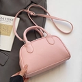 Sac à main bowling chic en cuir rose avec double poignée et bandoulière réglable pratique - Rose - Sans Pendentif