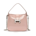 Glänzende hellrosa Lackleder-Beuteltasche mit Silberkette und H-Metallschnalle - Rosa - Ohne Anhänger