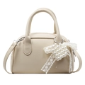 Borsa bowling beige con ciondolo a cuore in pizzo e tracolla regolabile trendy - Cachi Chiaro Con Ciondolo a Cuore di Perla