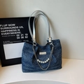 Sac cabas en jean bleu à pois blancs avec chaîne argentée et accents de perles - Bleu Royal