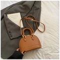 Retro brown lychee leather shell handbag with adjustable strap and golden hardware - Without Pendant / Brown