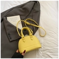 Yellow shell crossbody bag in lychee texture PU leather with adjustable shoulder strap - Without Pendant / Yellow