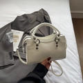 Bolso bandolera blanco de piel sintética con remaches vintage y correa ajustable - Blanco Roto