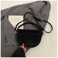 Bolso de montura negro de ante con lazo y correa de hombro ajustable para mujer - Negro