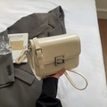 Borsa a tracolla vintage bianco crema lucida con fibbia quadrata in metallo argento - Bianco Sporco