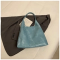 Hellblaue Shopper-Tasche mit Marmortextur, minimalistische Schultertasche aus PU-Leder - Blau