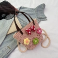 Rosa handgewebte Blumen-Korb-Tasche mit rot gepunkteter Schleife und Schultergurt - Rosa