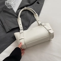 Sac sous le bras élégant en cuir blanc pour femme avec boucle argentée réglable - Blanc