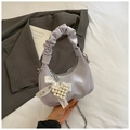 Bolso plisado morado claro con colgante de corazón de perlas y correa de cadena - Púrpura (Con Colgante)