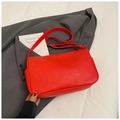 Minimalist red leather shoulder bag with lychee texture and zipper closure - Red (No Pendant)