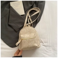 Minimalistischer cremeweißer Mini-Rucksack mit floraler Jacquard-Textur und Gold-Reißverschluss - Beige