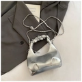 Sac métallisé argenté avec poignée plissée et bandoulière chaîne sur blazer - Argent Sans Pendentif