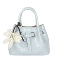 Light blue mini bucket bag with crocodile pattern and white flower pendant - With Pendant / Blue