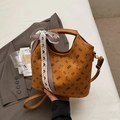 Borsa tote marrone con stampa orsetti, fiocco in pizzo e tracolla regolabile - Marrone