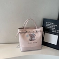 Borsa tote in tela a righe bianche e rosa con simpatica stampa di orso e manici - A righe rosa