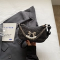 Bolso de hombro en tweed negro con lazo plateado, perlas y detalles de lentejuelas - Negro