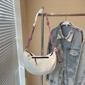 Borsa a tracolla bianca minimalista a mezzaluna con cinturino in corda intrecciata colorata - Bianco sporco (Senza Ciondolo)