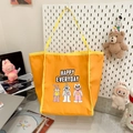 Orangefarbene Tragetasche mit süßen Comic-Tieren und HAPPY EVERYDAY Bestickung - Gelb