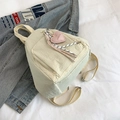 Schicker beige Minirucksack mit Herzanhänger und Quaste für den täglichen Unialltag - Weiß (mit Anhänger)