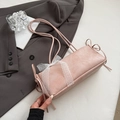 Sac cylindre rose avec nœud en dentelle blanche et finition en similicuir texturé - Rose (Sans Charme)