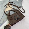 Sac bandoulière marron aspect serpent avec boucle carrée et poignée nouée élégante - Marron