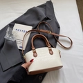Chic two-tone bucket bag in off-white crocodile texture with brown leather accents - Off-white Without Pendant
