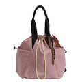 Rosa wasserabweisender Nylon-Rucksack mit Kordelzug, schwarzen Griffen und Anhängern - Mit Anhänger / Rosa