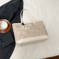 Borsa tote minimalista crema con fiori per donna con fiocco di seta e manico in pelle - Bianco