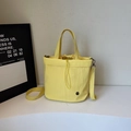 Bolso tote minimalista amarillo brillante con cordón, asas dobles y bandolera - Amarillo