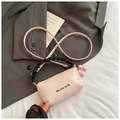 Sac oreiller rose avec poignée froncée noire et nœud dans un style coréen charmant - Grand / Rose