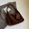 Grand sac cabas minimaliste en daim marron foncé avec pochette assortie pour femmes élégantes - café