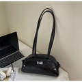 Sac à épaule minimaliste en cuir verni noir avec élégante plaque argentée - Noir