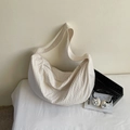 Cremefarbene gewebte Canvas-Einkaufstasche mit Noppenstruktur und breitem Gurt - Weiß