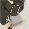 Sac sous le bras lavande froncé en similicuir avec bandoulière nouée et étoile de mer - Violet avec Pendentif