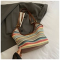 Modische Strandtasche mit bunten Wellenmustern und braunen Lederriemen für den Sommer - Regenbogen Gestreift Braun