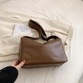 Borsa tote minimalista in pelle PU marrone con ampia tracolla e finitura opaca - Marrone Vintage