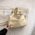 Borsa Hobo minimalista bianco crema in pelle PU liscia con tracolla larga - Giallo crema