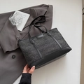 Dark grey polka dot tote bag with leather straps and Fashion & Bags lettering - No Pendant / Black
