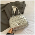 Chique zilveren gewatteerde shopper met metallic afwerking en ster-gesp op blazer - Zilver